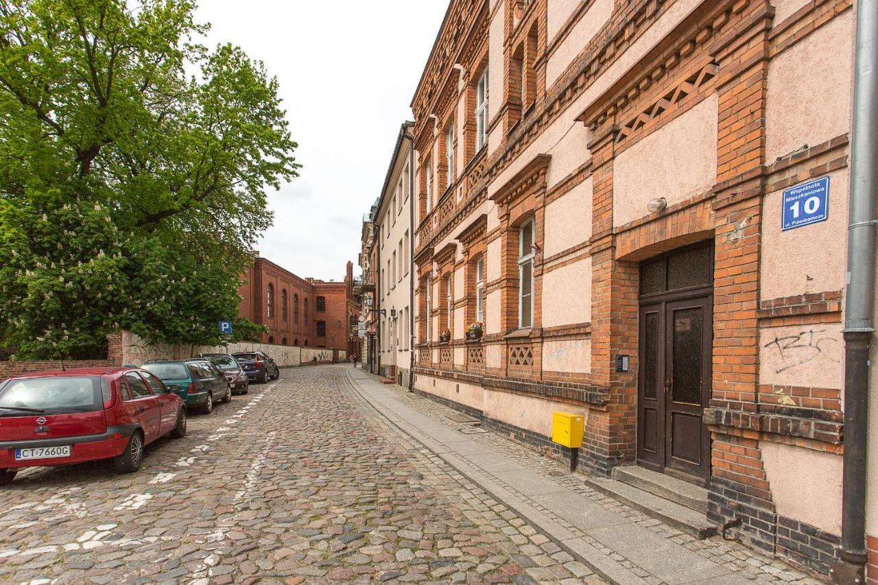 Appartement Three Single Beds à Stary Toruń Extérieur photo