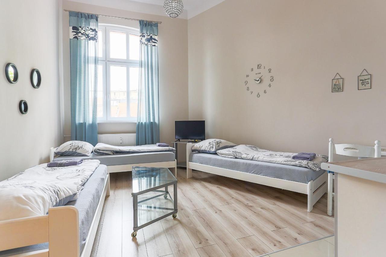 Appartement Three Single Beds à Stary Toruń Extérieur photo